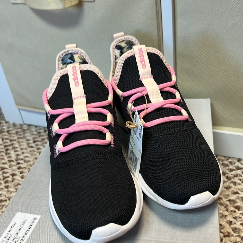 Adidas‎ - Picture 3 of 10